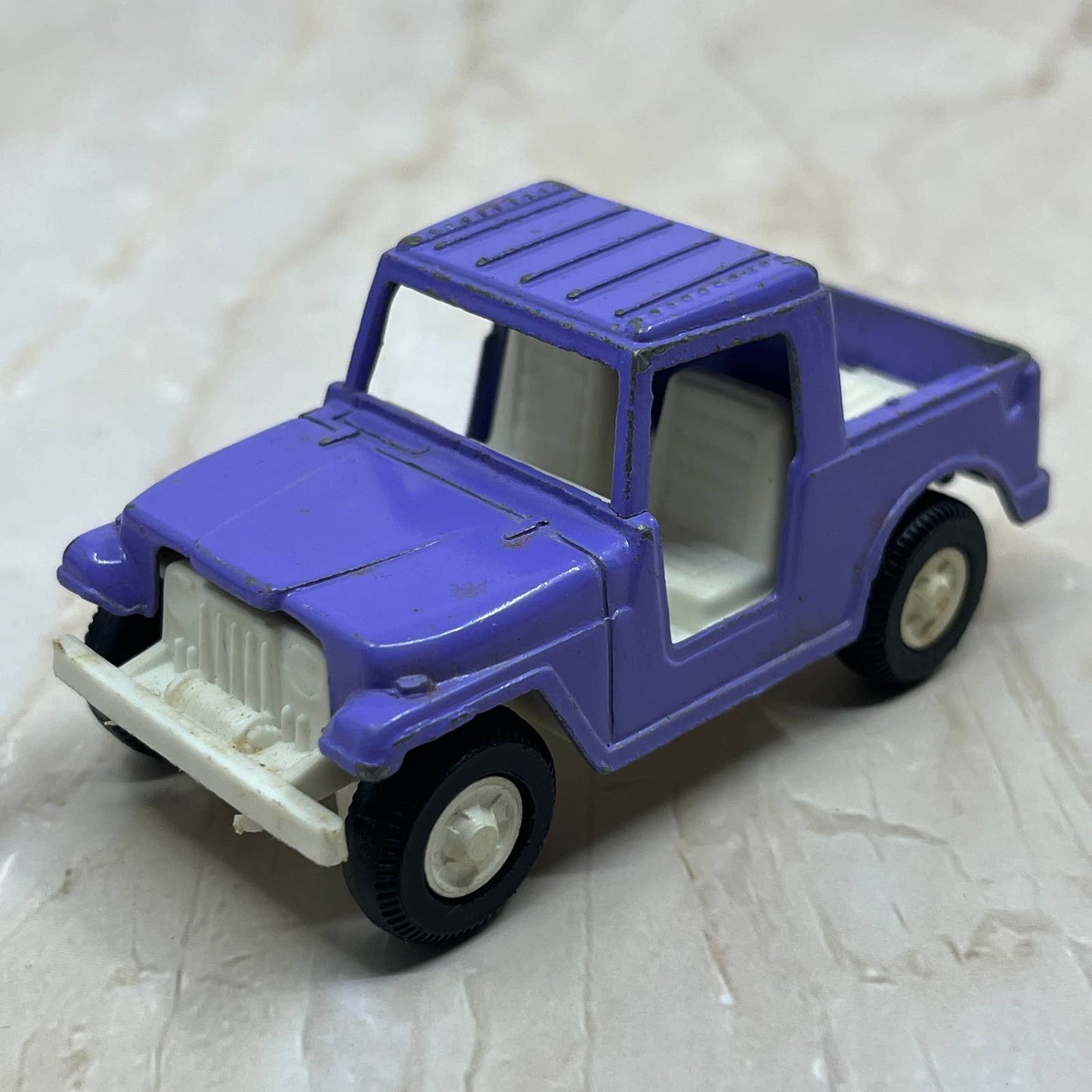 Vintage Jeep Tootsietoy 4" Lilac Purple Toy Diecast Car 1969  TC5-S1
