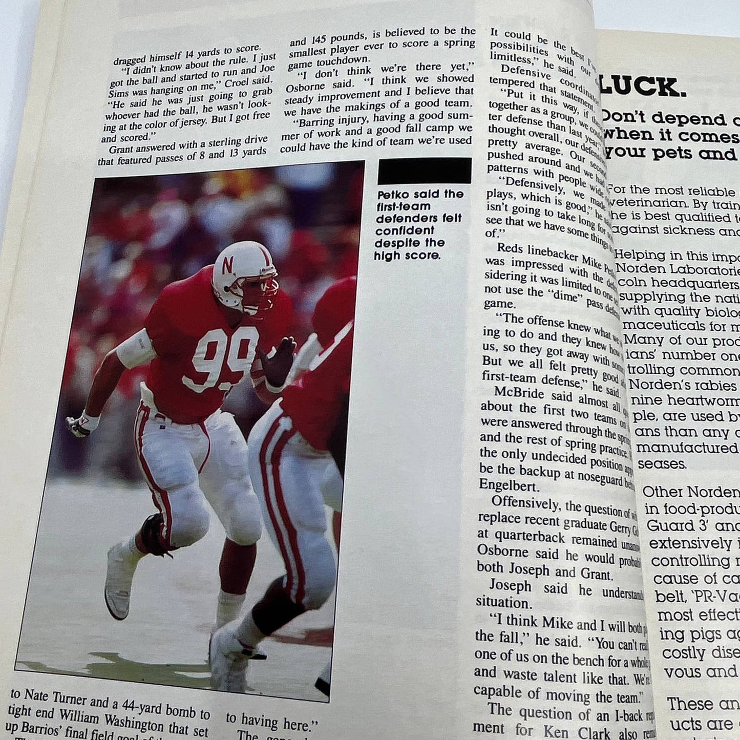 1990 Nebraska Huskers Illustrated College Football Yearbook Magazine TH3