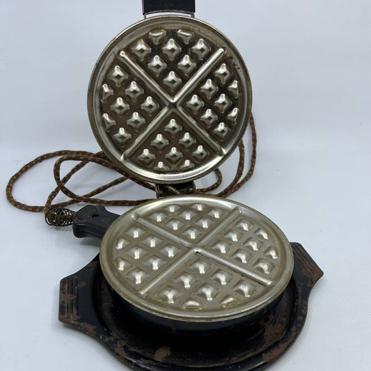 1930s Art Deco Kwikway St. Louis Electric Waffle Maker WORKS TH5