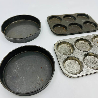 Vintage Toy Kitchen Metal 4 Piece Baking Set Muffin Tin Pie Pan TB6