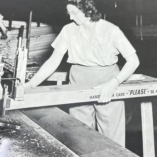 1940s WWII Assembly Line Manufacturing Photo Woman Working Kenosha WI AA7-16