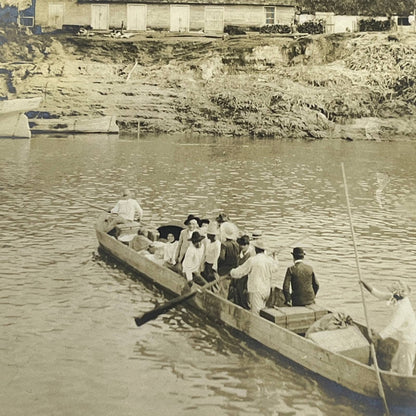 1903 Photograph Amalio Ocampo & Family Leaving River Steam in Canoe Mexico AC7