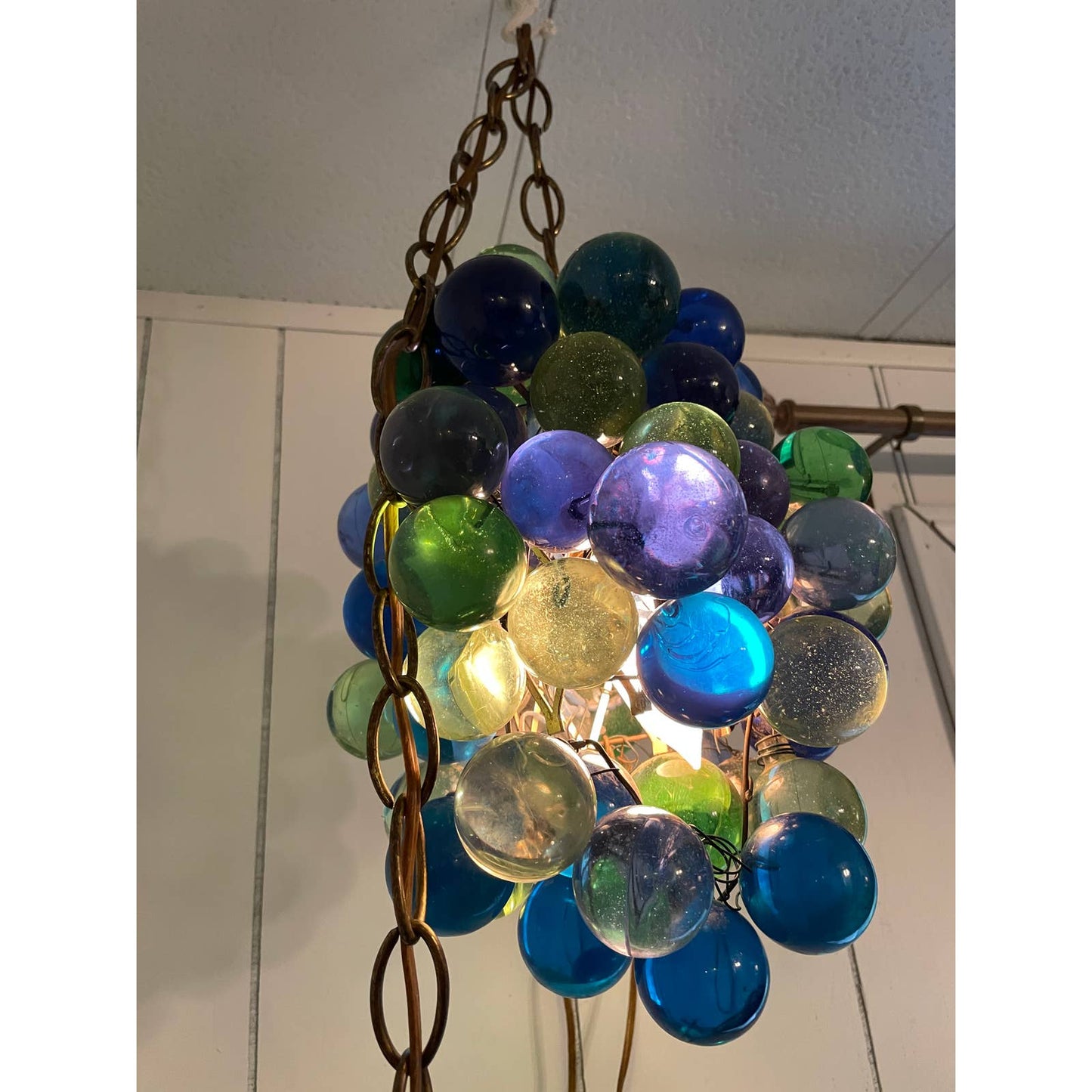 Vintage MCM Retro 60s/70s Kitsch Lucite Grape Hanging Swag Lamp WORKS