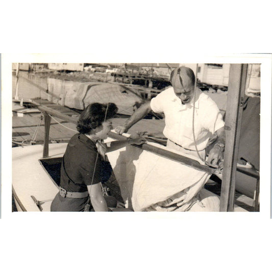 1940s Photograph Man & Woman Rigging Sailboat Sail Sailing 3x5" SE5