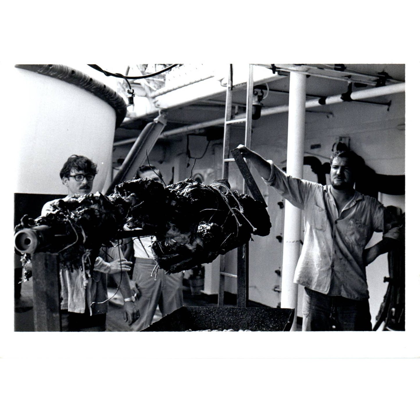 c1970 Original Photograph Navy Sailors With Unidentified Object 5x7" AD6