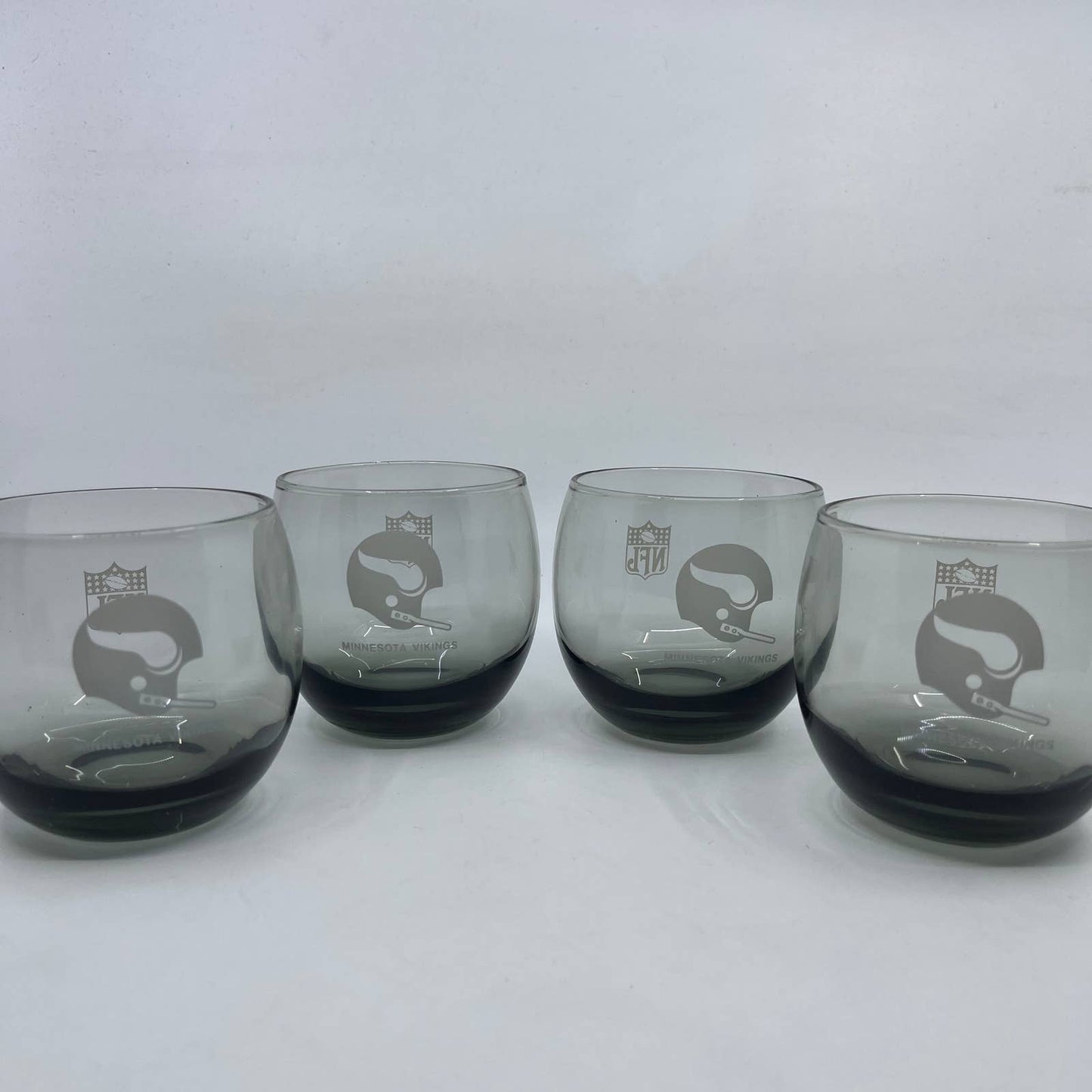 1970s Minnesota Vikings NFL Roly Poly Lowball Glasses Smoke Gray Set of 4 TG7