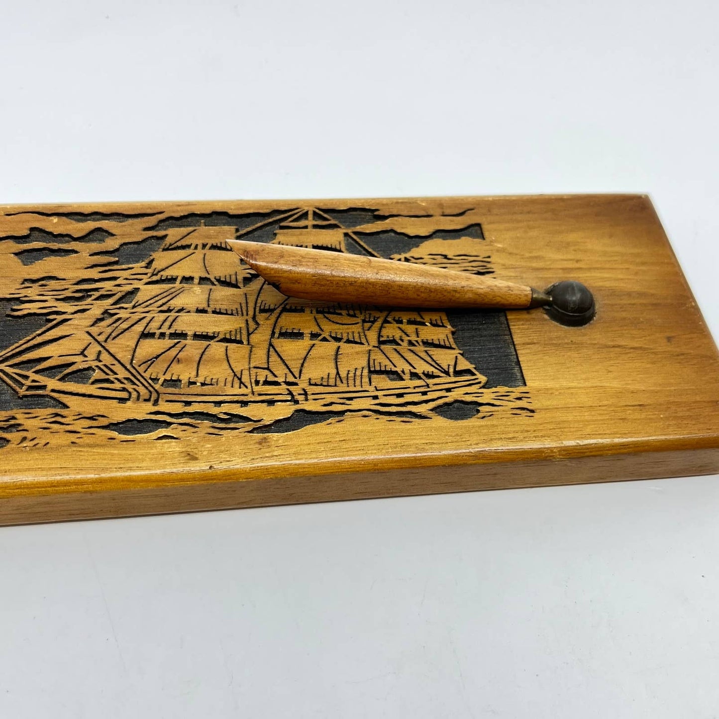 Engraved Solid Walnut Fountain Pen Holder Clipper Ship TE5