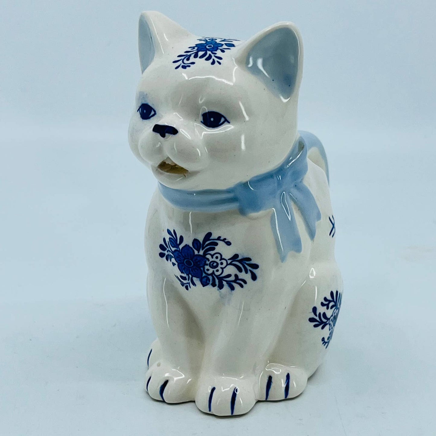Vintage Porcelain Delft Blue & White Kitty Cat Creamer 5” TC2