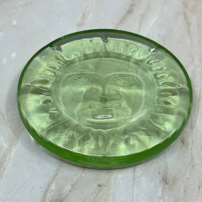 Vintage Sun Face Green Glass Paperweight Disc Orb Suncatcher Celestial 3.5” TJ1
