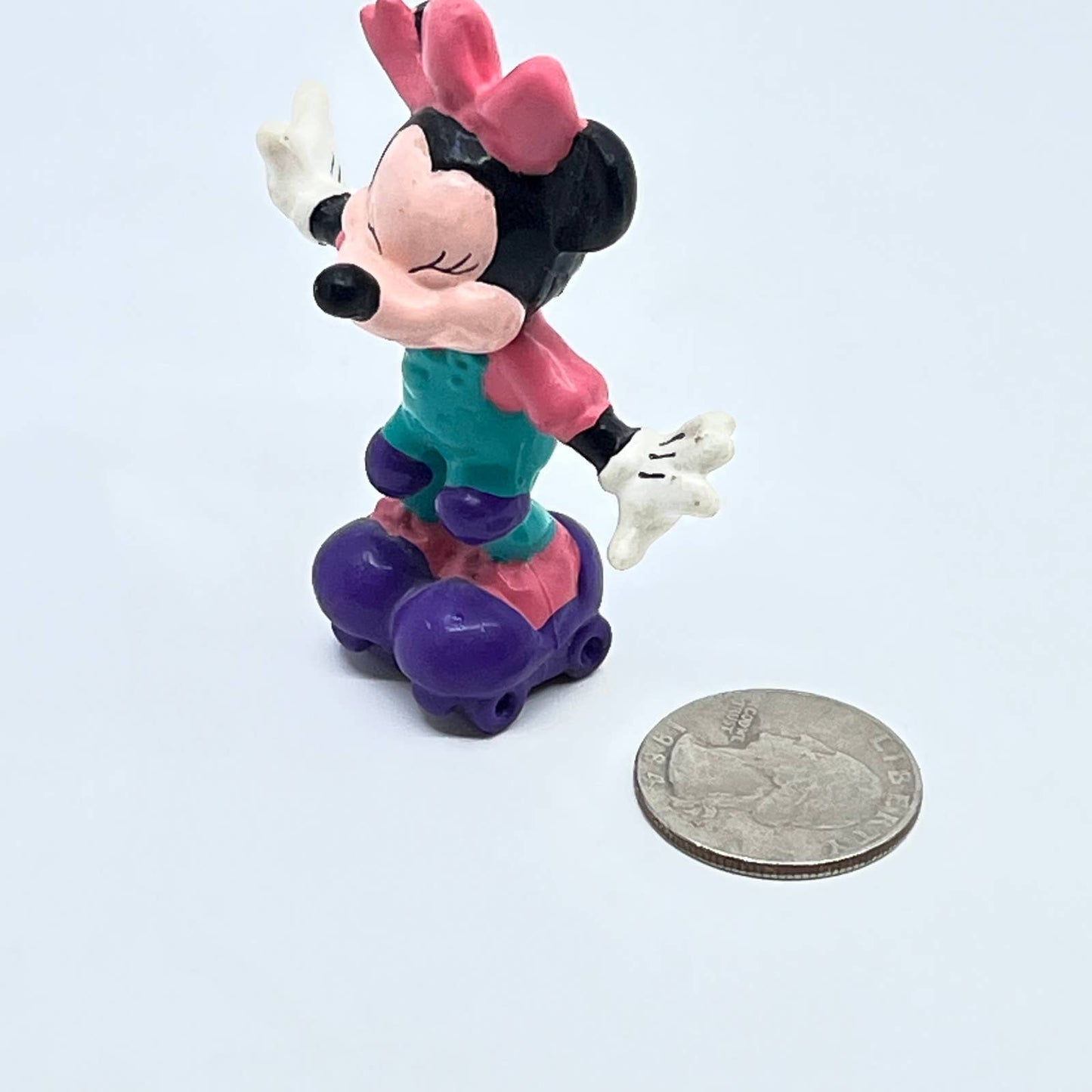 Vtg PVC Walt Disney Company Applause Minnie Mouse On Rollerskates Figure SD6