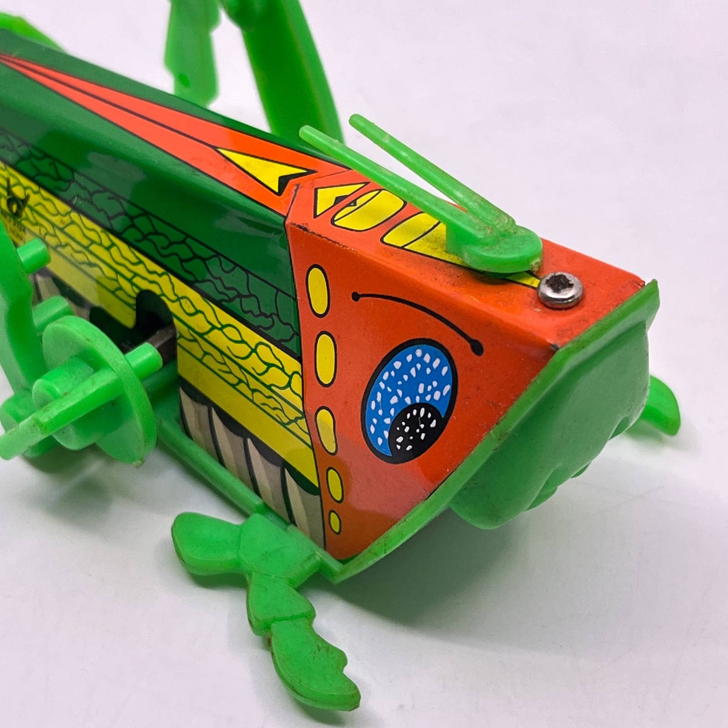 1970s Tin Litho & Plastic Wind-Up Crawling Grasshopper Hong Kong Toy WORKS TD2