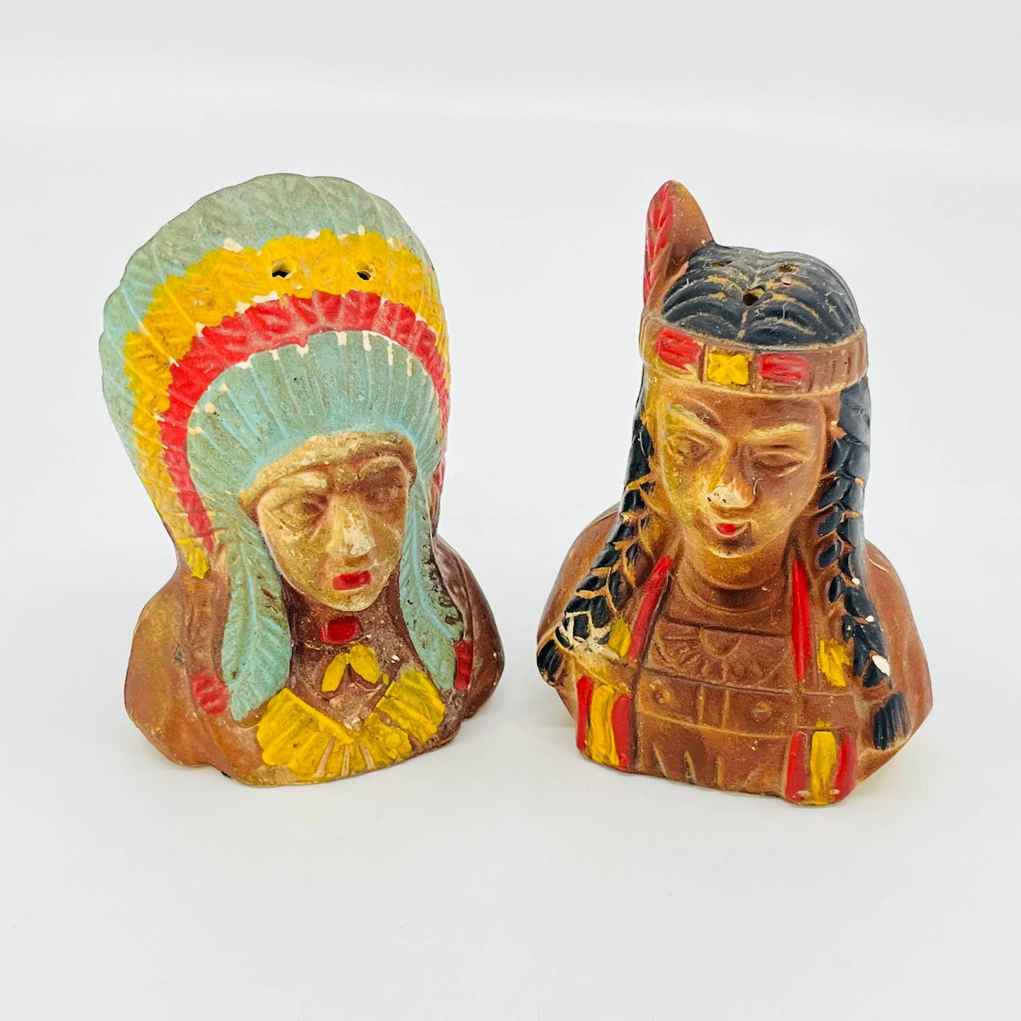 Vintage 1950s Indian Native American Chief Man and Woman Salt and Pepper TB5