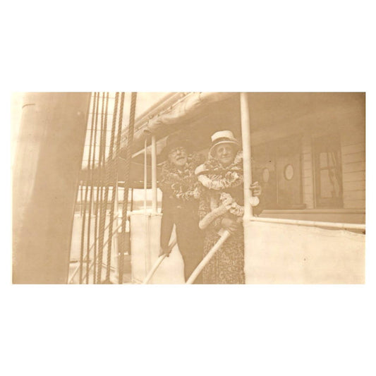 1929 Photo Emma & Willis R. Russ Aboard the SS Calawaii Los Angeles 2.5x4" SE4