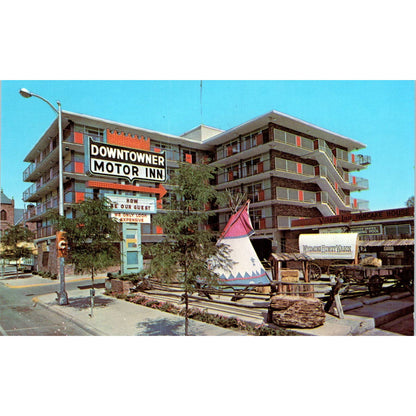 Vintage Postcard The Downtowner Motor Inn Cheyenne Wyoming SF2