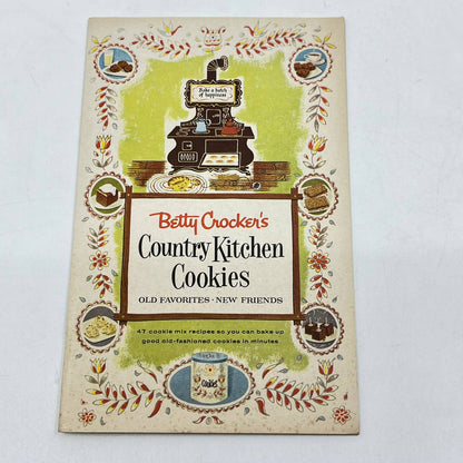 1958 Betty Crocker Country Kitchen Cookie Recipes w/ Gift Wrap Insert TF7