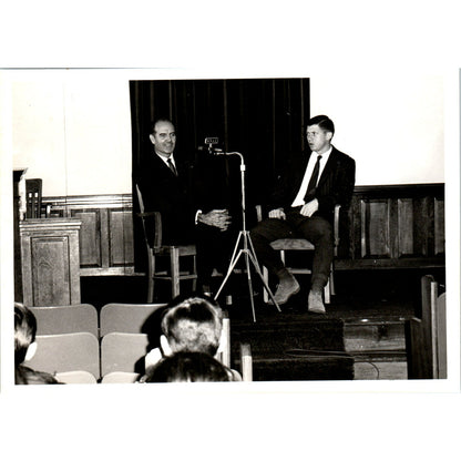 Senator George McGovern & Randy Seifert Yankton College 1966 Photo 5x7 B8