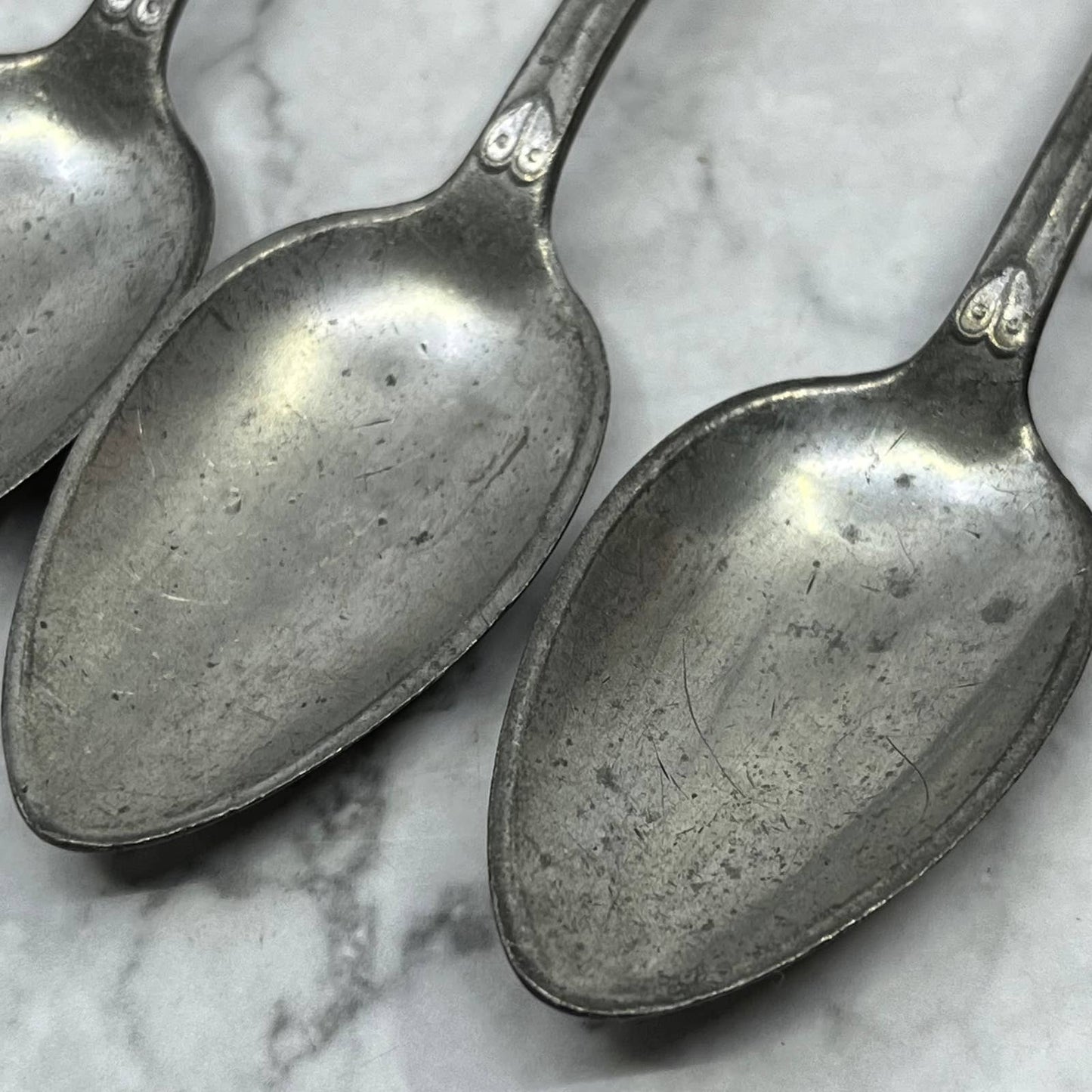 Antique Lot of 5 MERIDEN BRITANNIA MB & Co Tea Spoons 6" TJ3