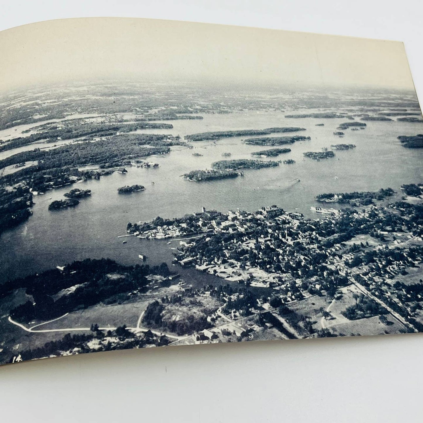 1930s Views of Thousand Islands St. Lawrence River Souvenir Photo Book NY TD8