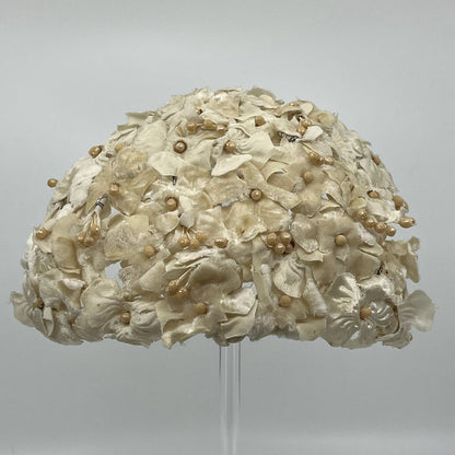 Vintage Woman’s White Velvet Flower Skull Cap Hat HB1