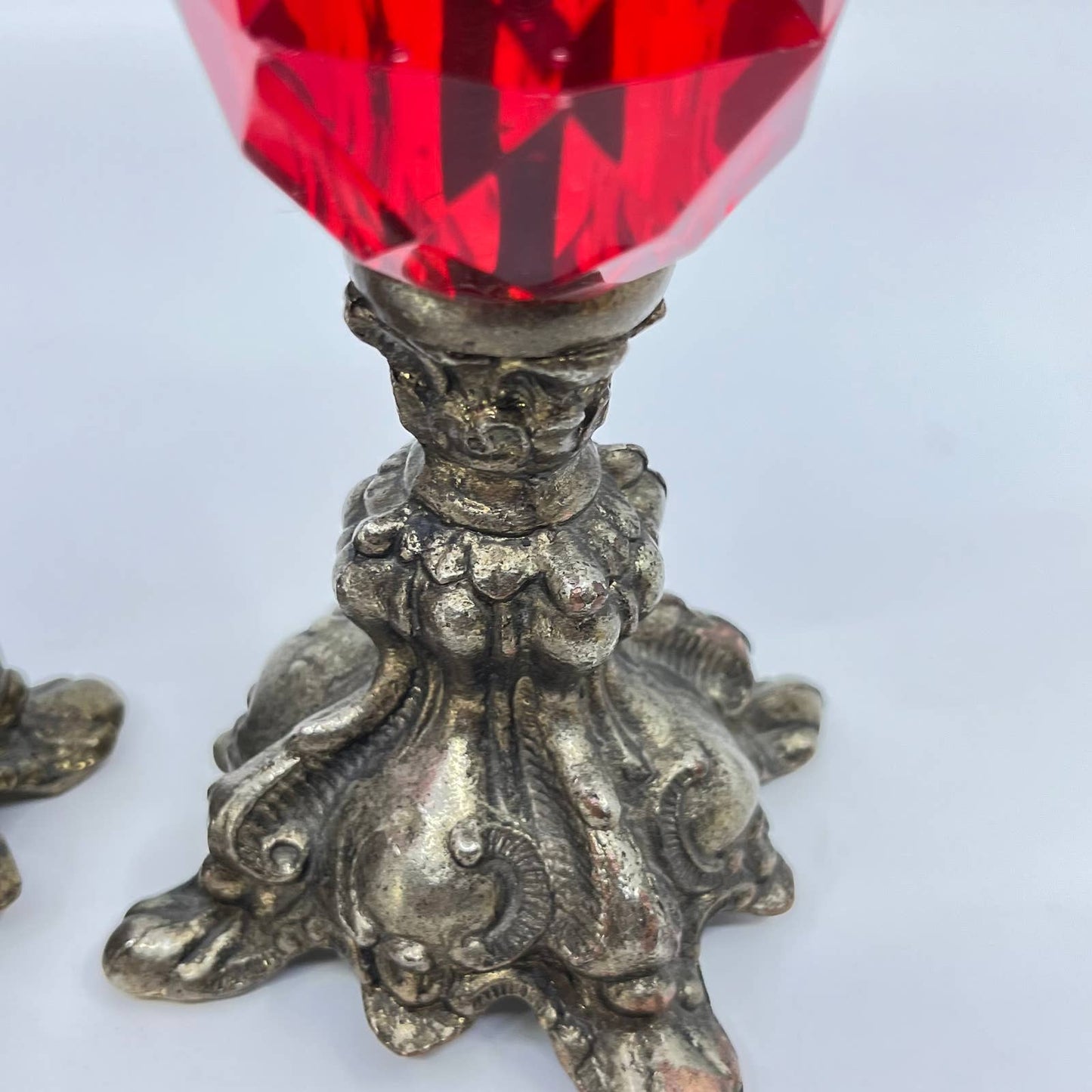 2 Vintage Hollywood Regency Metal Red Lucite Candlesticks Candle Holders 8” TF4