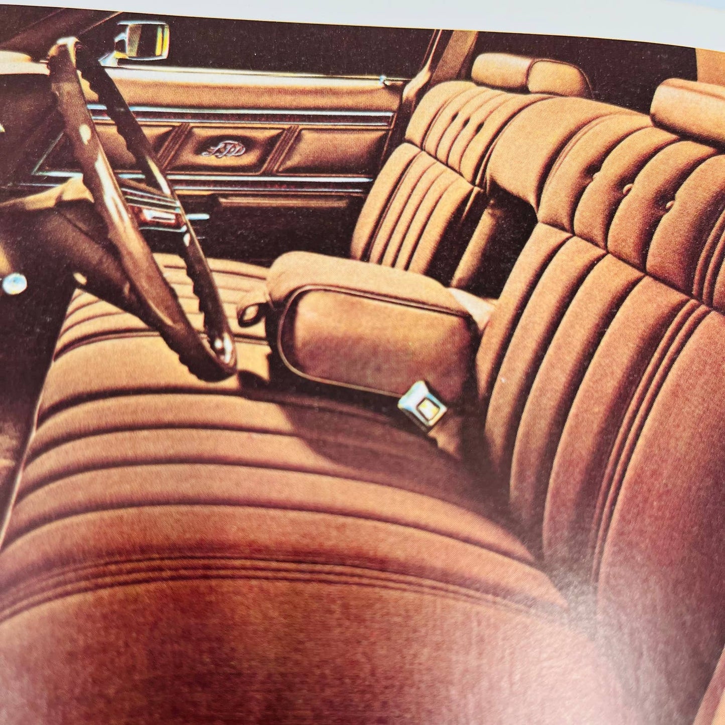 1976 Ford LTD Dealer Sales Brochure Full Color Pictures Fold Out Catalog BA3