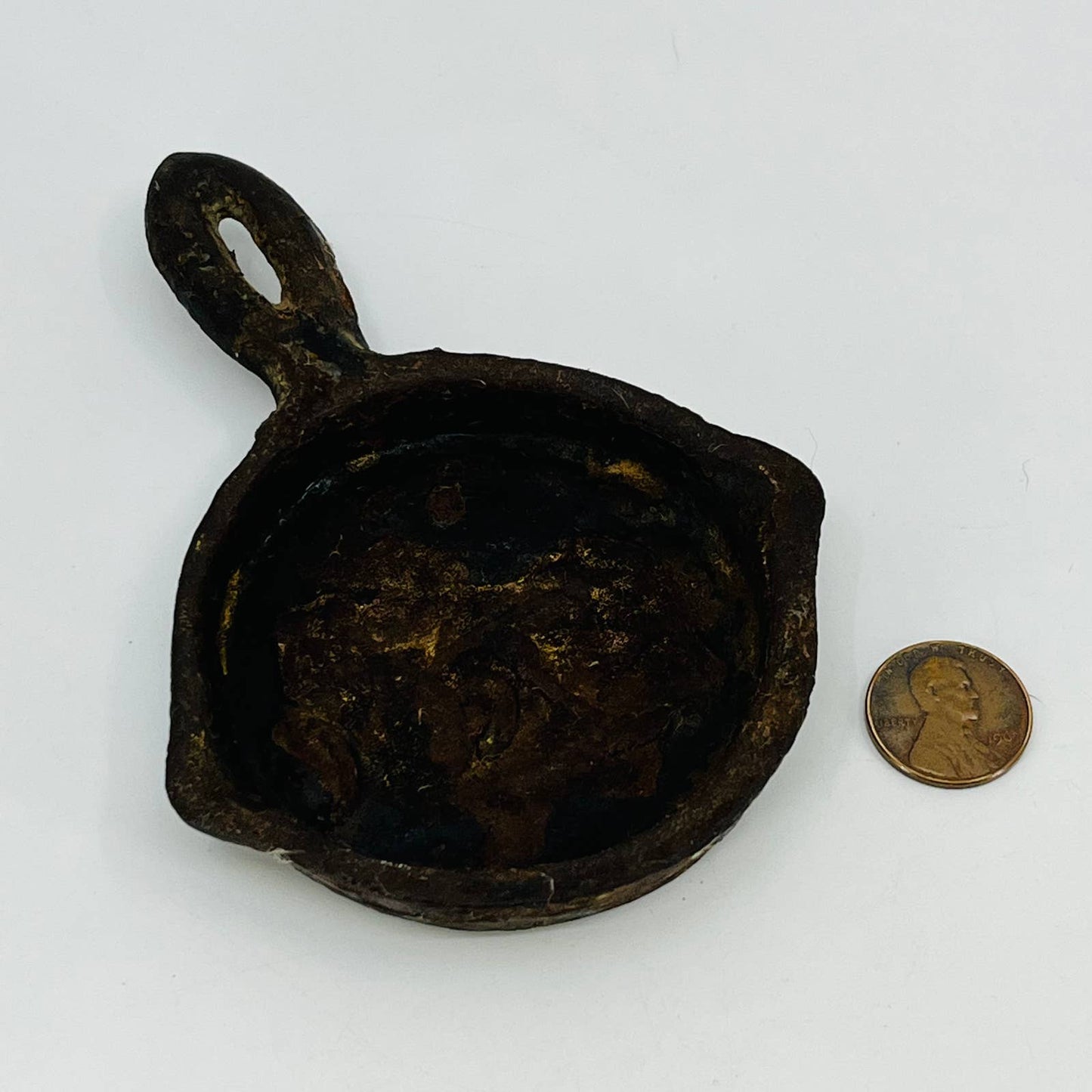Vintage Miniature Cast Iron Skillet SC3