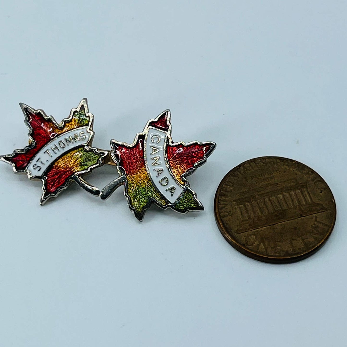 Canada St. Thomas Maple Leaf Enamel Pin Pinback Lapel Hat SB3