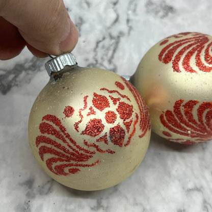 2 Cream White and Red Demask Shiny Brite Vintage Christmas Glass Ornaments TJ9