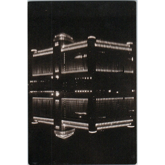 Marshall Field & Co Chicago The Merchandise Mart Original Postcard P2-10