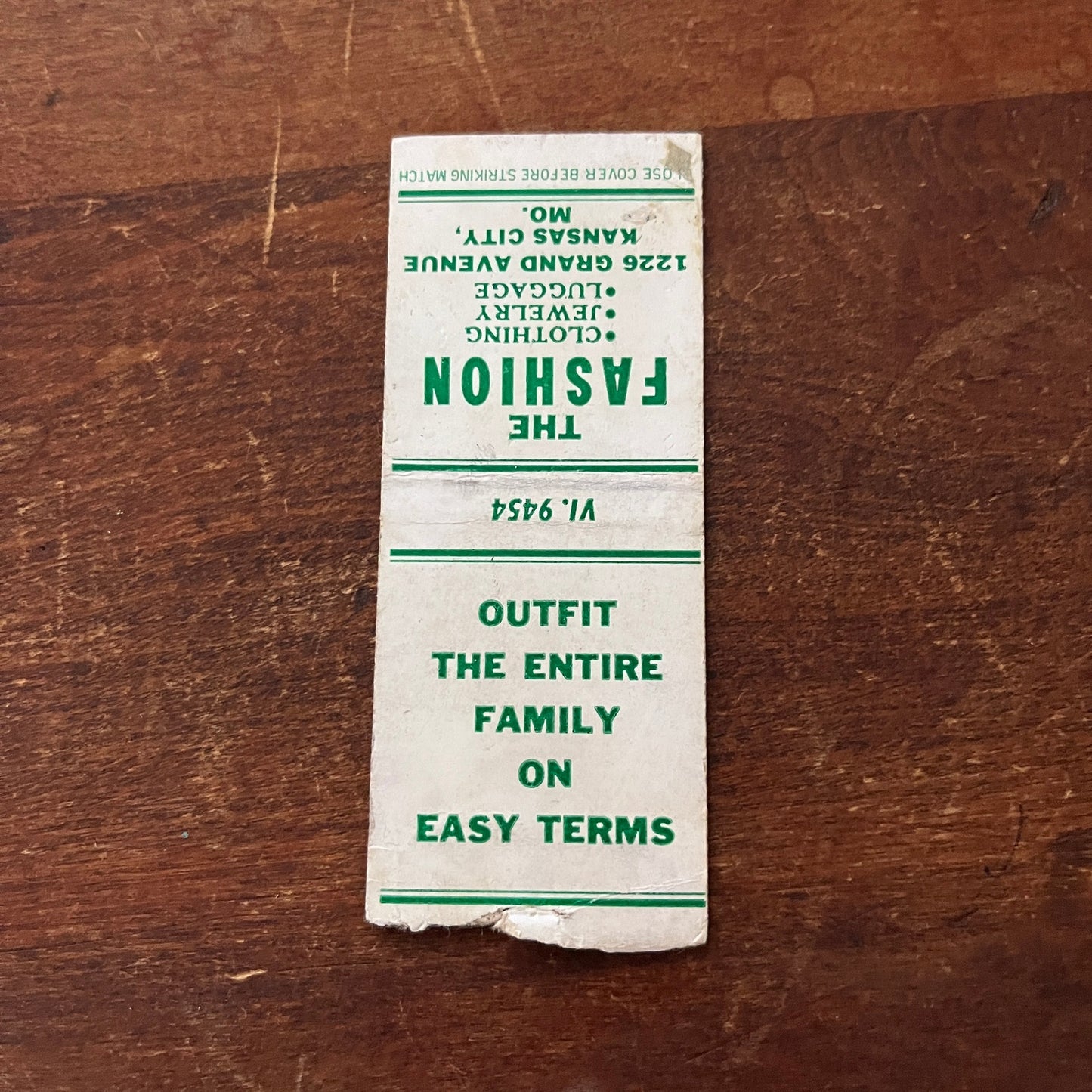 The Fashion Grand Avenue Kansas City Mo Advertising Matchbook Cover MM11-4