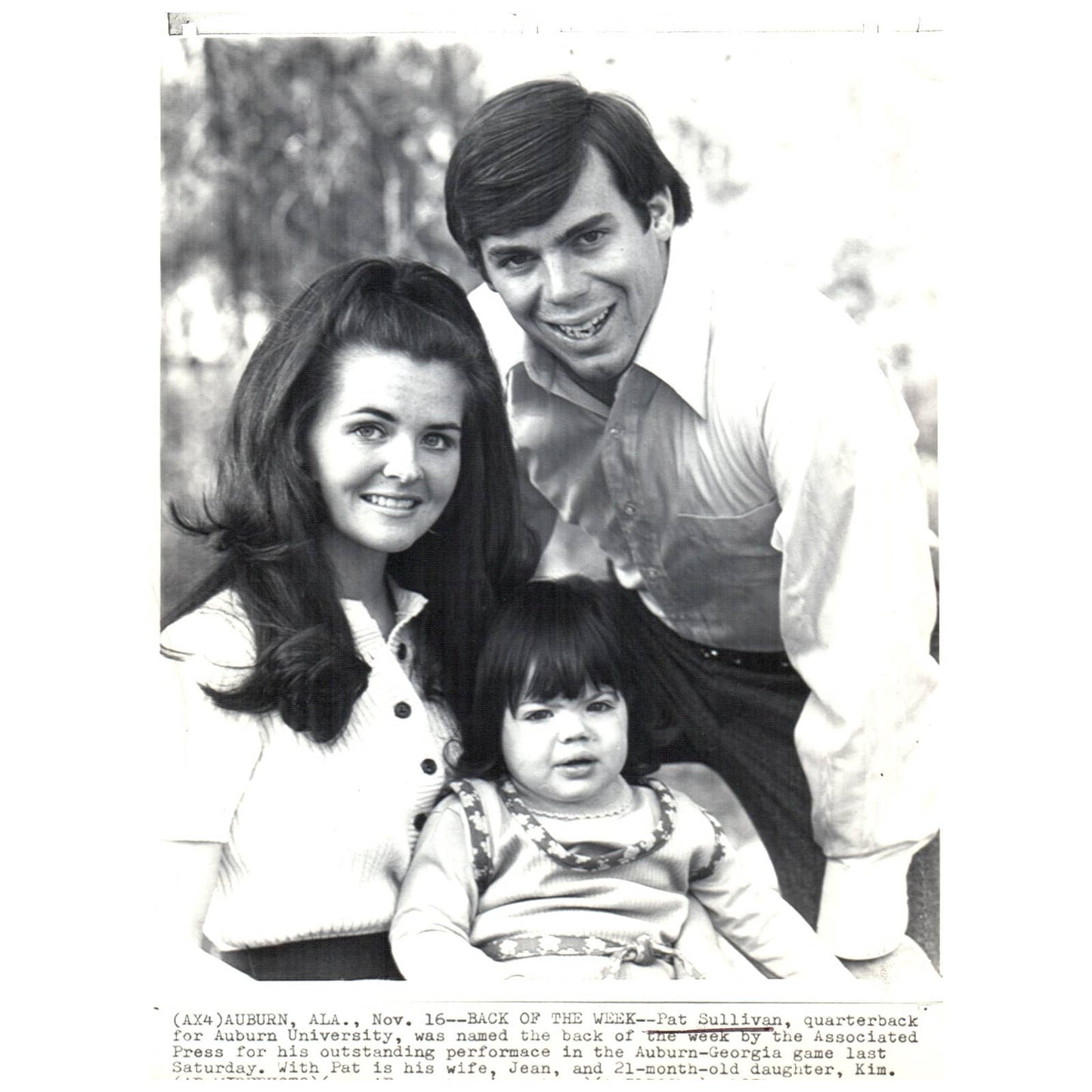 1971 Press Photo Football Auburn Quarterback Pat Sullivan With Family 8x10" AD3