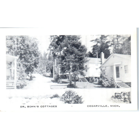 Dr. Bohn's Cottages Cedarville Michigan 1957 Original Postcard P2-7