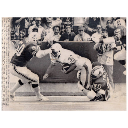 1975 Press Photo Football Dolphins Don Nottingham & Patriots Hunt Webster AD3