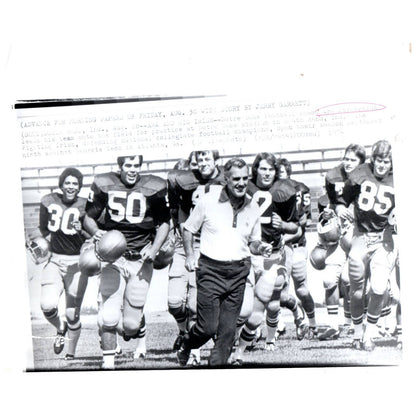 1974 Press Photo Football Notre Dame Coach Ara Parseghian Leads Team 8x10" AD3