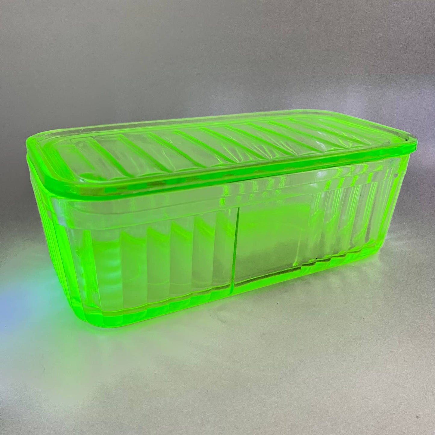 Anchor Hocking Green Uranium Depression Glass Refrigerator Box & Lid 8x4” TD8