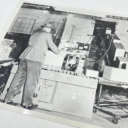 1940s Assembly Line Manufacturing Photo Maytag Washing Machines Chicago IL AA7-7