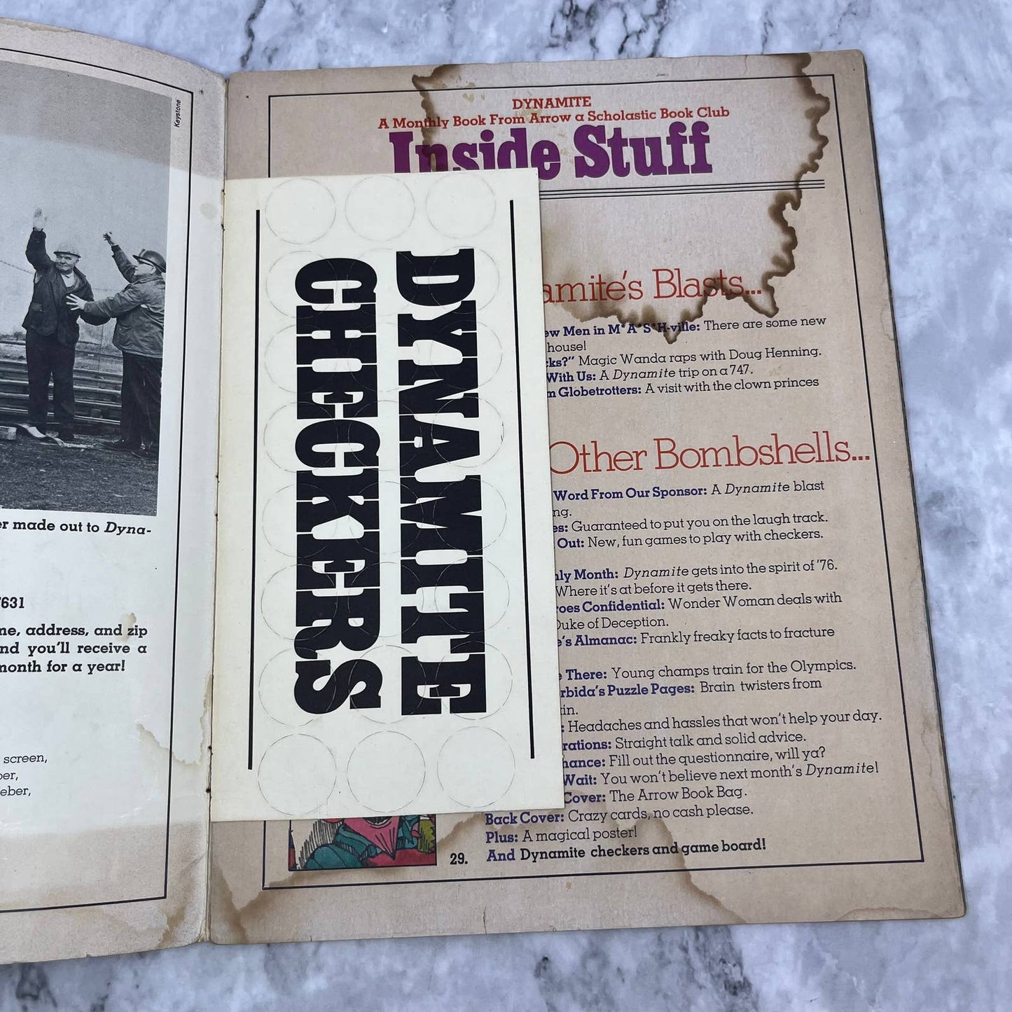 Dynamite Magazine No. 19 Attention Attention The New Men Of M.A.S.H. 1975 TJ4