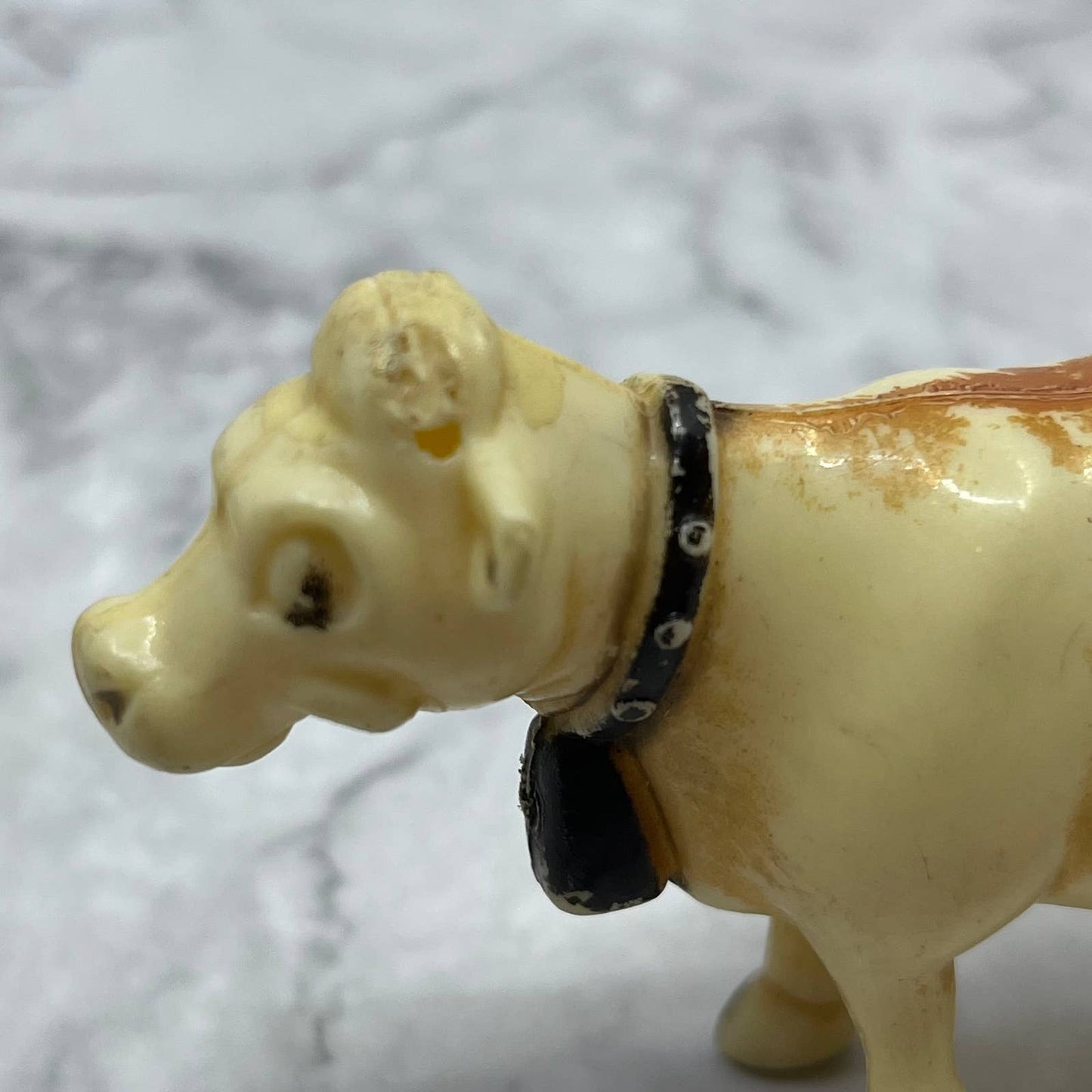 Vintage 1950’s Marx Plastic Milking Cow Toy 4x2.5” SE6