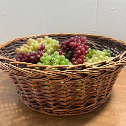 Vintage Basket of MCM Hyper Realistic Red and Green Grapes TG9