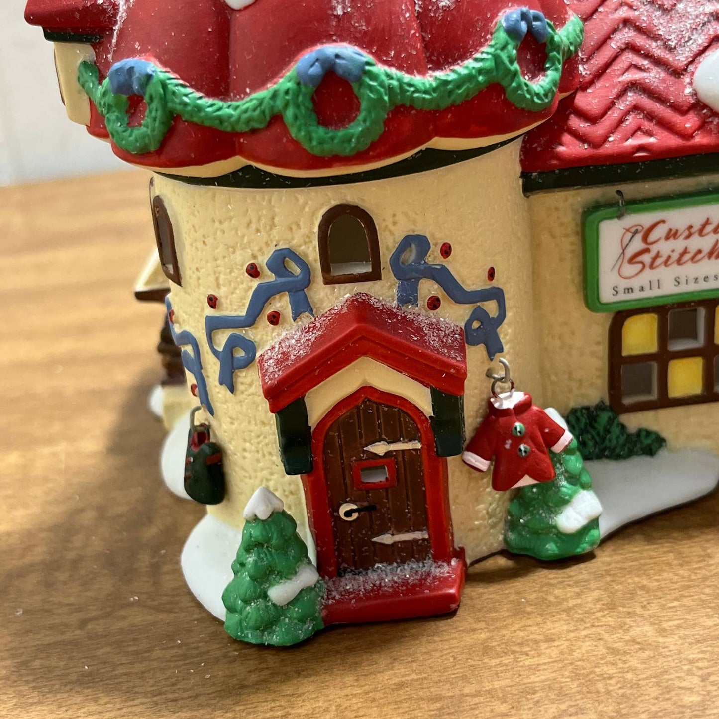 Department 56 Christmas Custom Stitchers RETIRED North Pole Series 56400 TA7