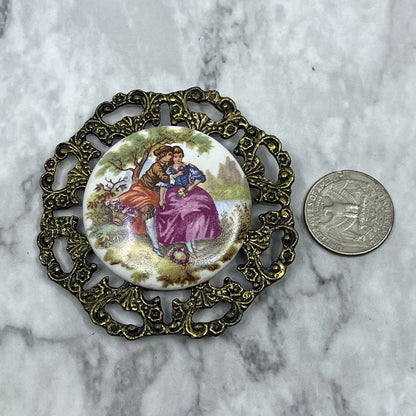 Vintage Fragonard Courting Couple Filigree Frame Cameo Medallion 2.5” SF1-1