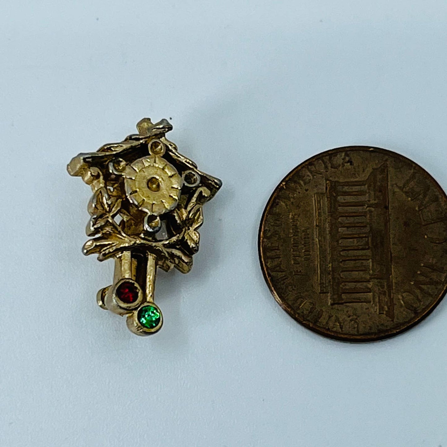 Vintage Tiny Cuckoo Clock With Rhinestone Gold Tone Pin Pinback Lapel Hat SB3
