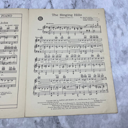 1940 "The Singing Hills" by David,Sanford & Mysels Sheet Music V42-4