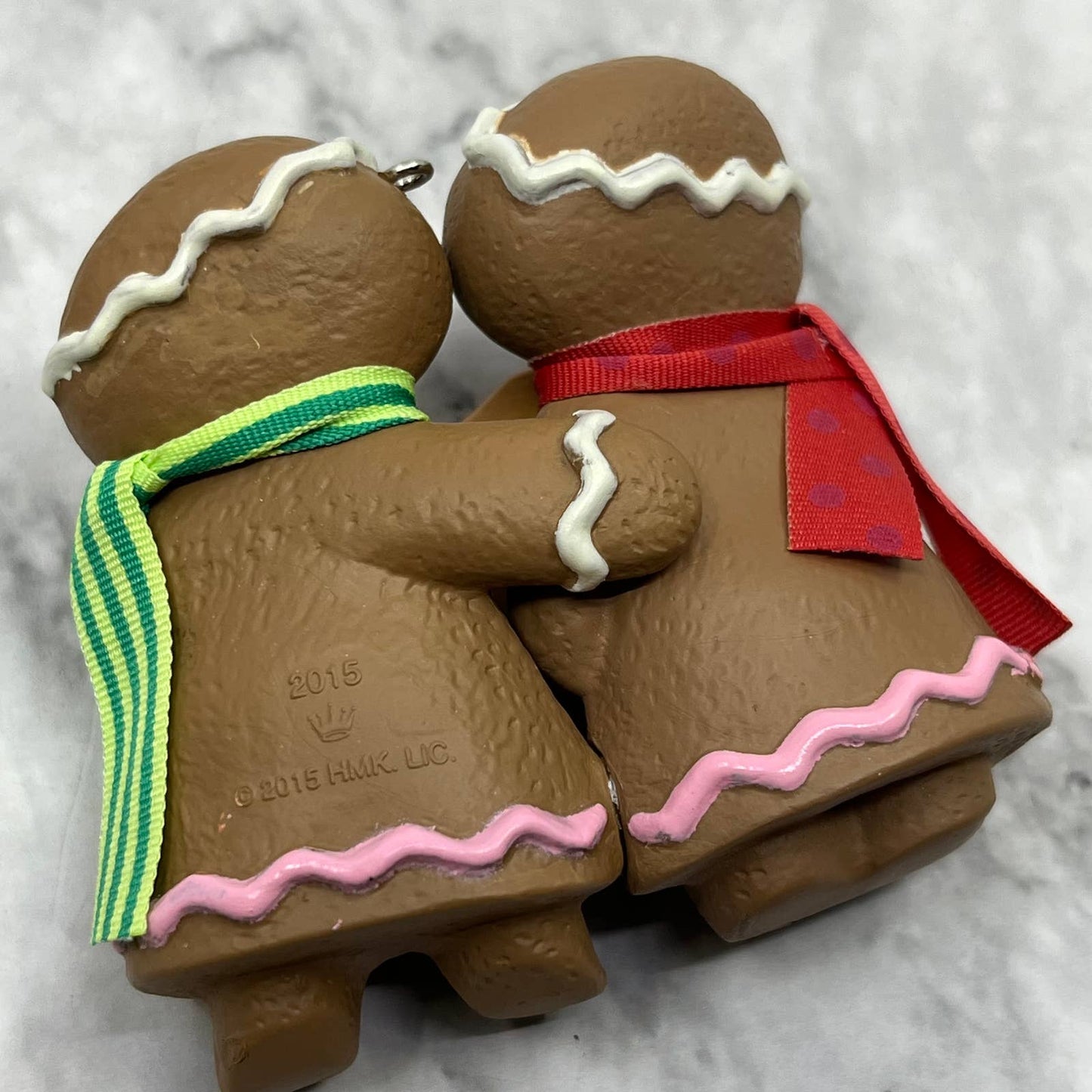 Hallmark 2015 - Sweet Sisters - Gingerbread Girls Keepsake Ornament in Box TK1