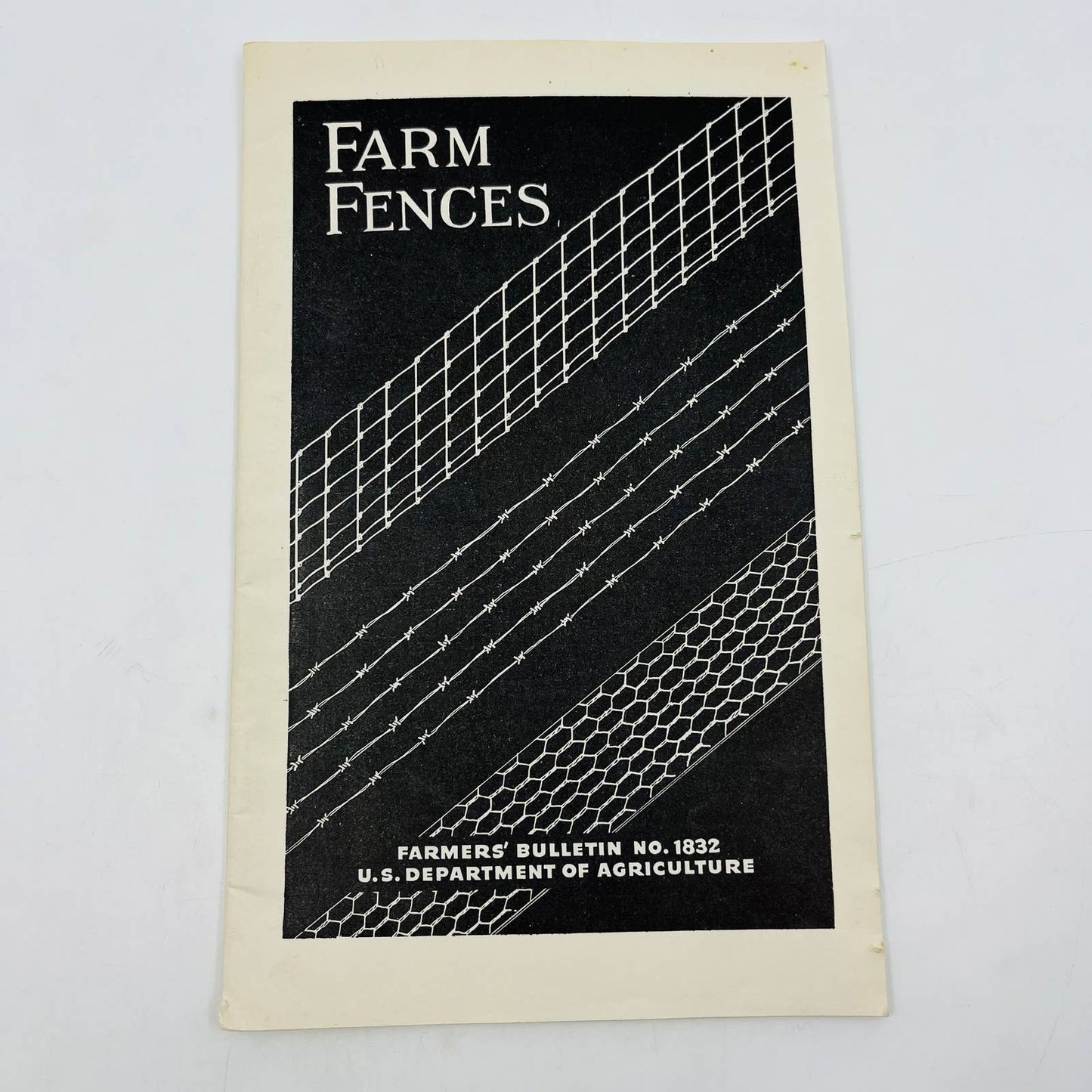 1946 Farm Fences Bulletin 1832 US Department of Agriculture Booklet TB6