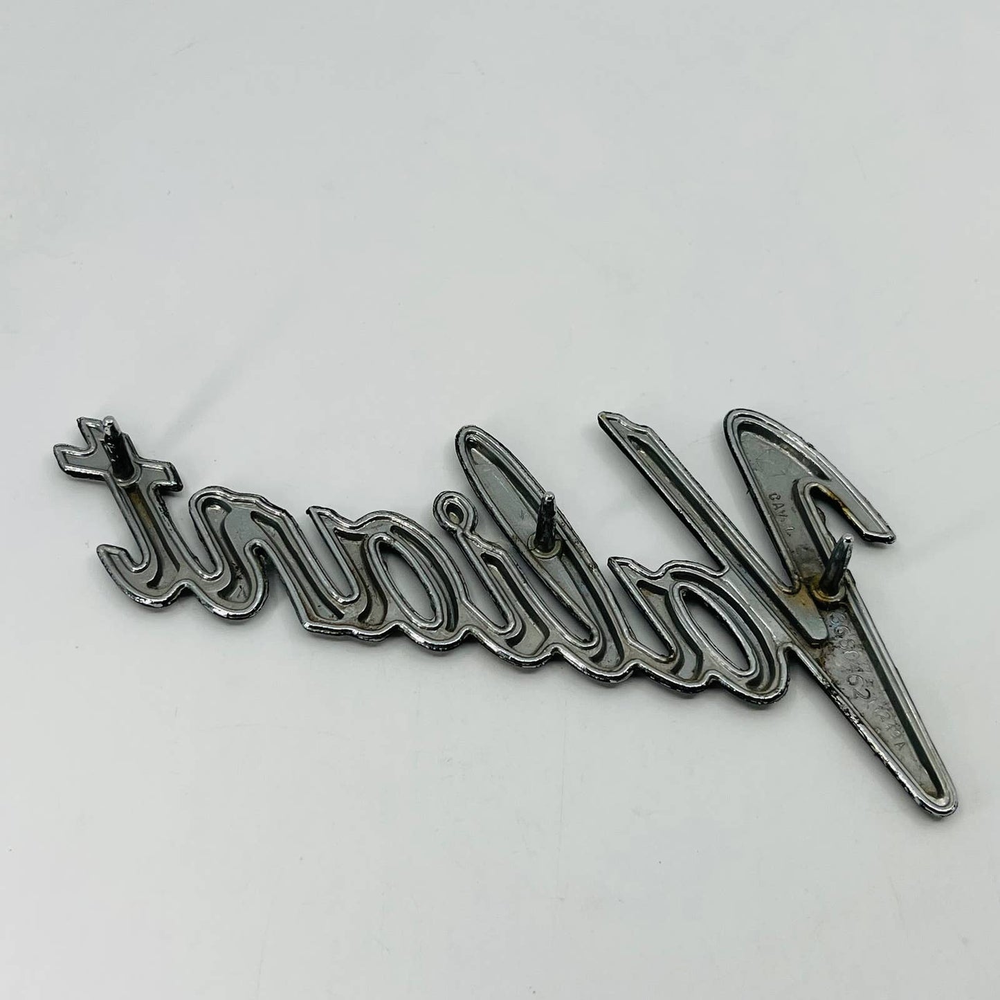 1970 - 1974 Plymouth Valiant 6 in Emblem Mopar 3680462 Badge Name Plate SB6