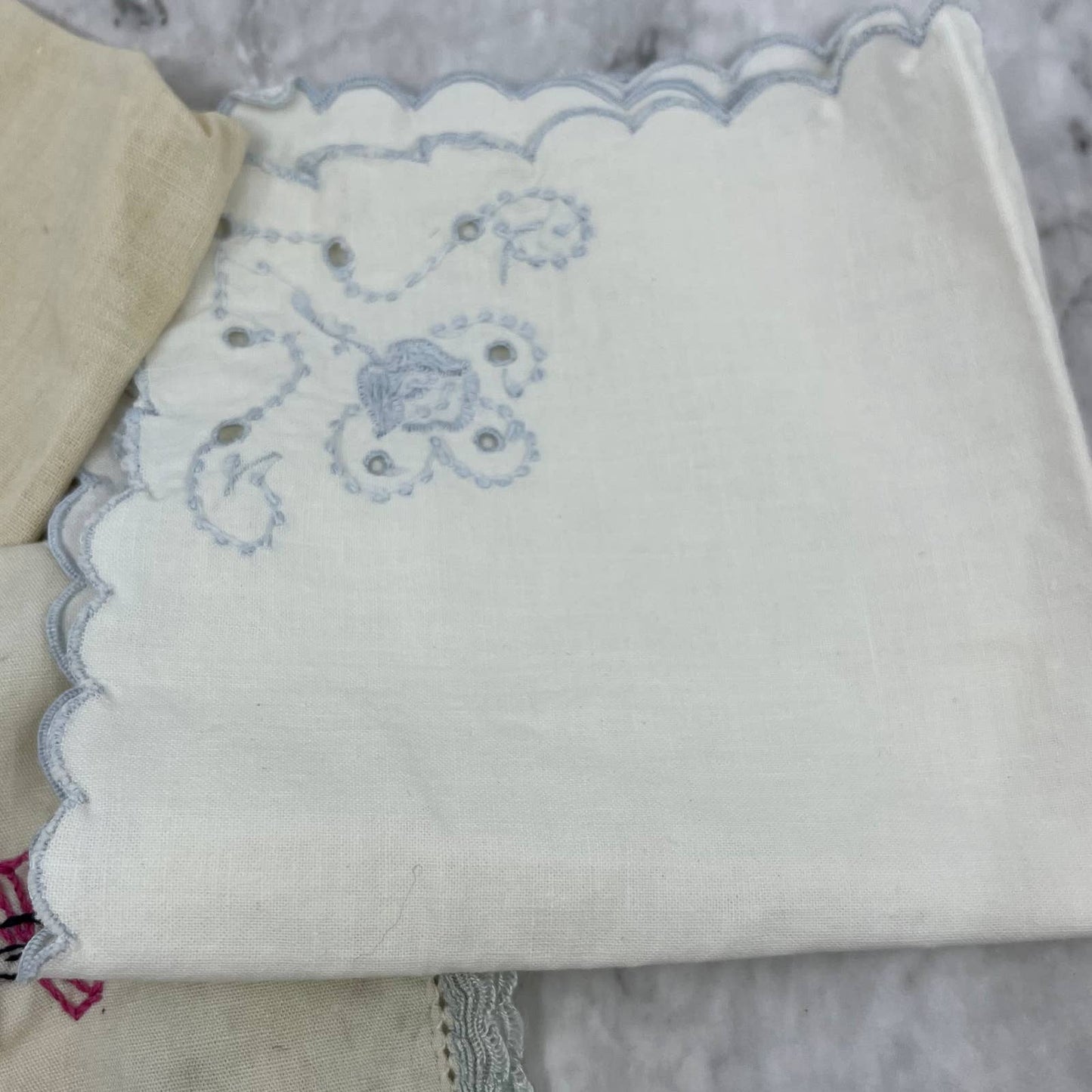 Lot of 6 Vintage Embroidered Handkerchiefs TJ6