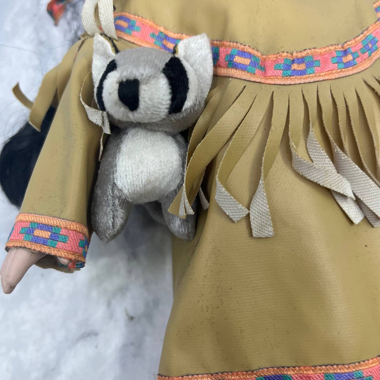 DanDee Pocahontas Porcelain Native American Girl Doll With Raccoon 12" TI8